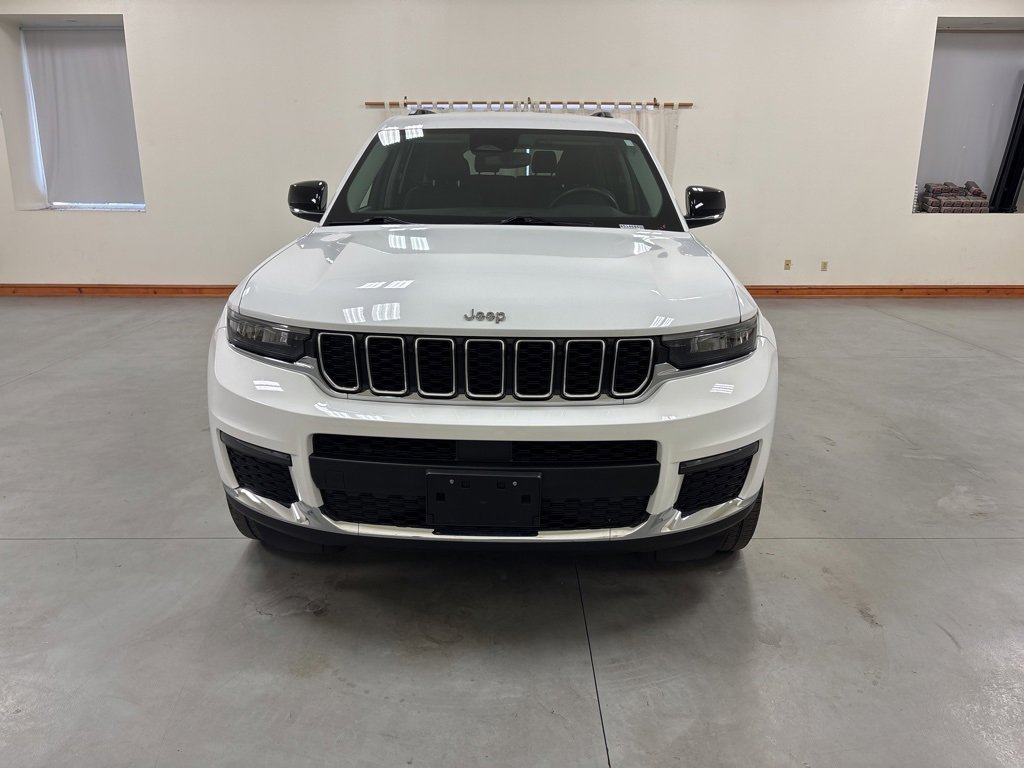 Used 2022 Jeep Grand Cherokee L Limited image 3