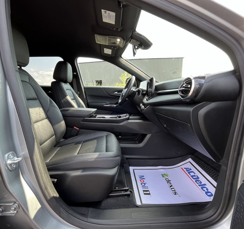Certified 2025 Chevrolet Equinox LT w/ Convenience Package II AWD/4WD image 19