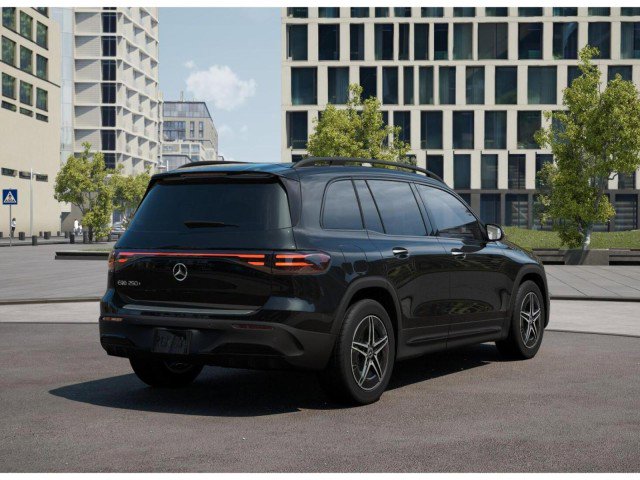 Used 2024 Mercedes-Benz EQB 250+ image 38