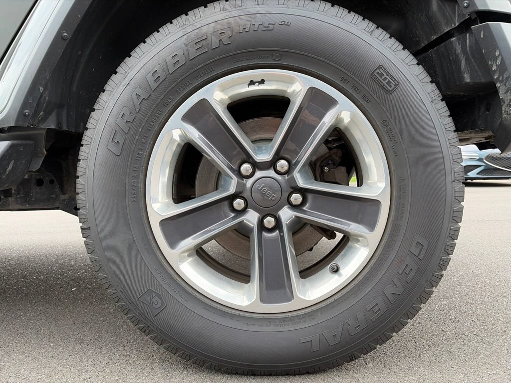 Used 2021 Jeep Wrangler Unlimited Sahara AWD/4WD image 23