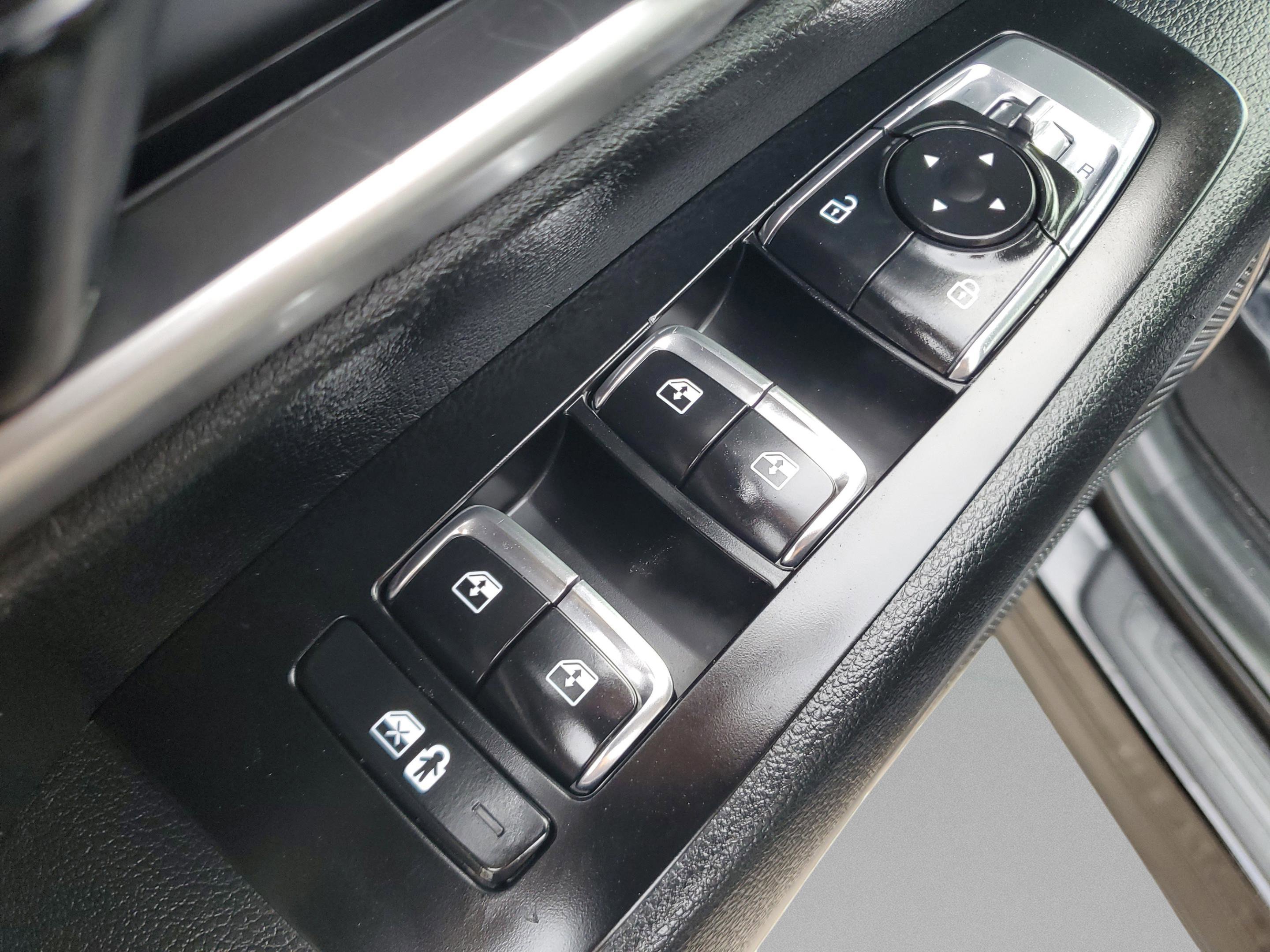 Certified 2025 Kia Telluride S image 15