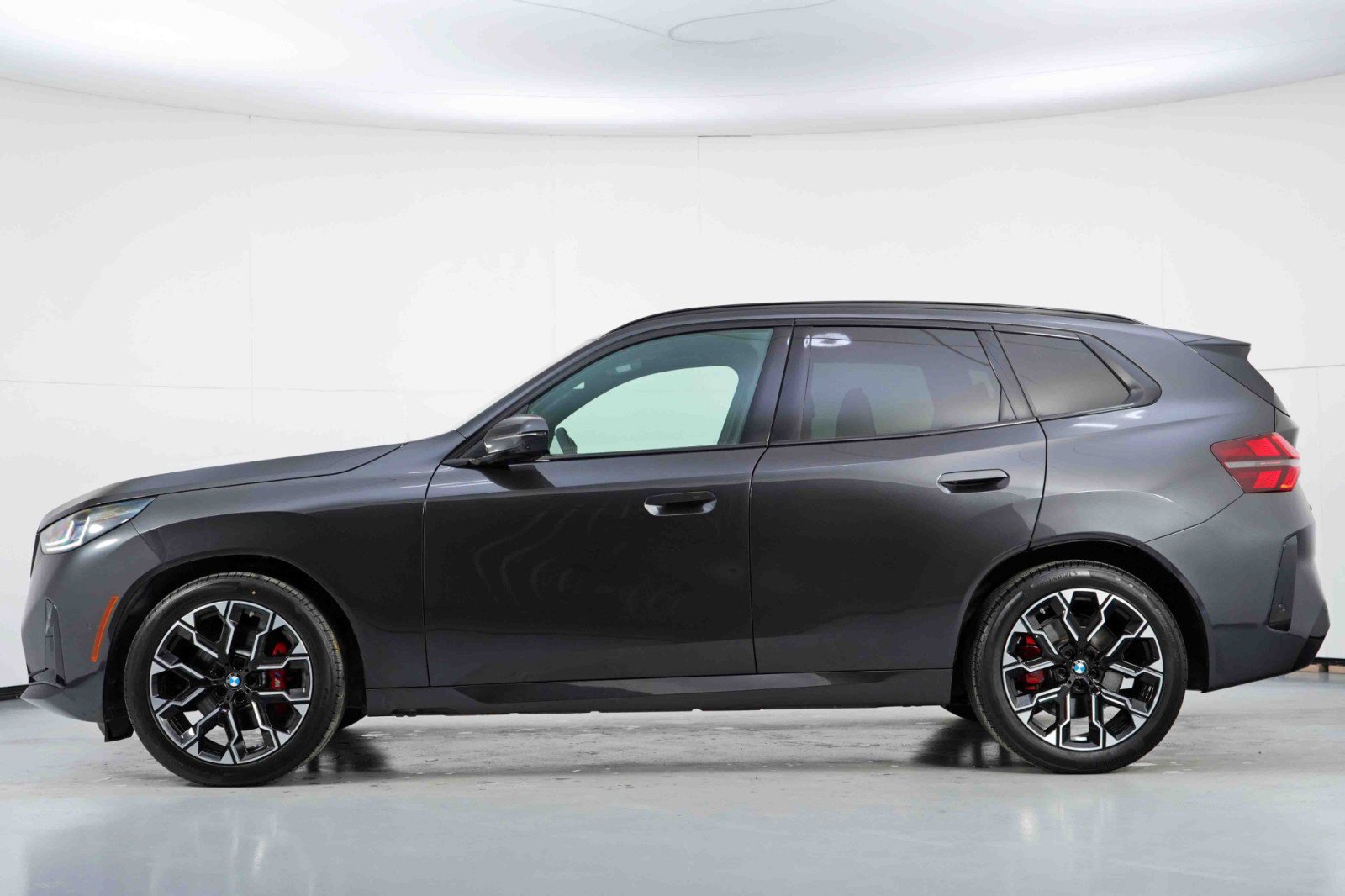 Used 2025 BMW X3 xDrive30i w/ Premium Package image 9