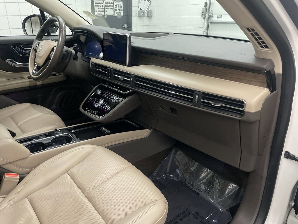 Used 2022 Lincoln Corsair Reserve w/ Equipment Group 201A image 23