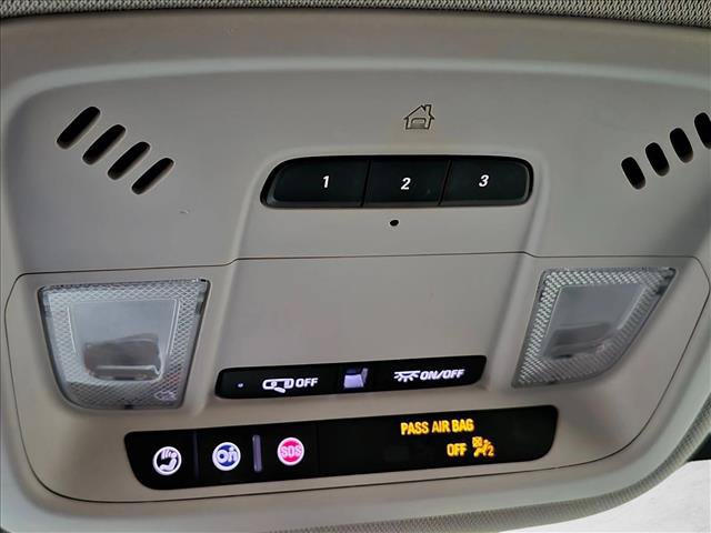 Used 2020 Chevrolet Traverse LT FWD image 13