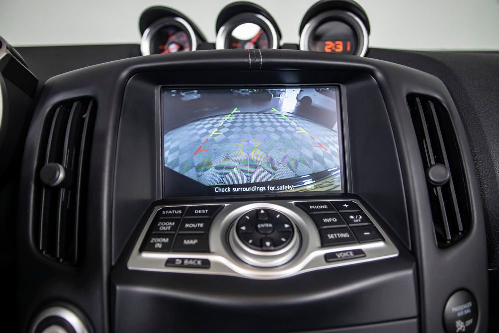 Used 2018 Nissan 370Z Touring image 32