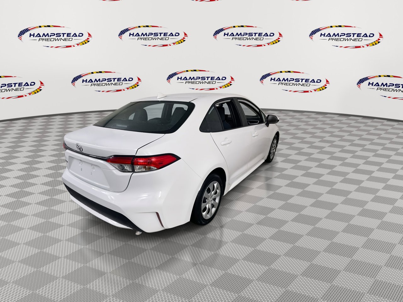 Used 2022 Toyota Corolla LE image 8