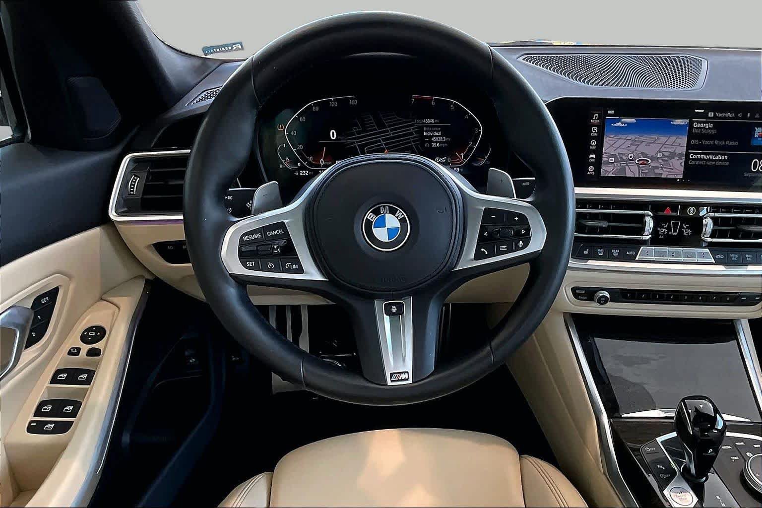 Used 2022 BMW 330i Sedan w/ M Sport Package RWD image 5