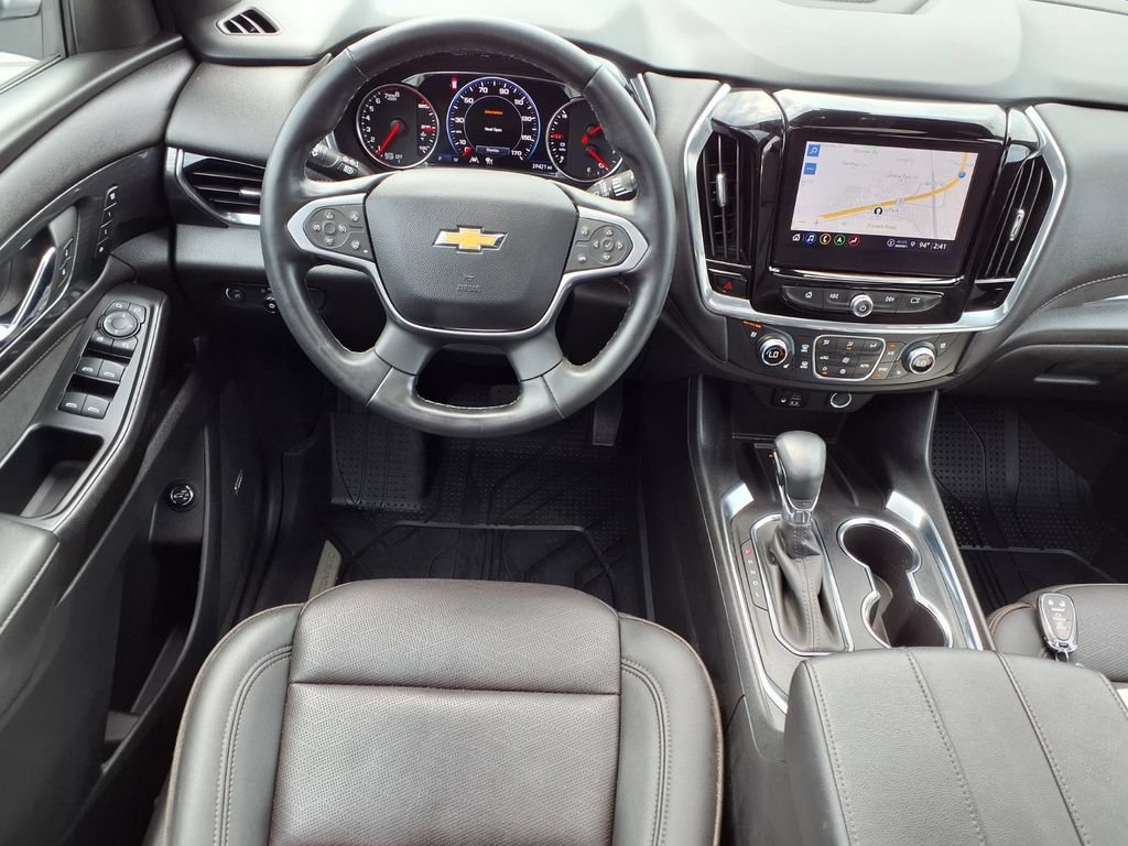 Used 2023 Chevrolet Traverse High Country w/ LPO, Floor Liner Package FWD image 3