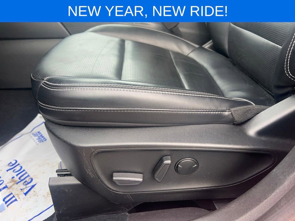 Used 2023 Ford Escape Platinum w/ Class II Trailer Tow Package image 16