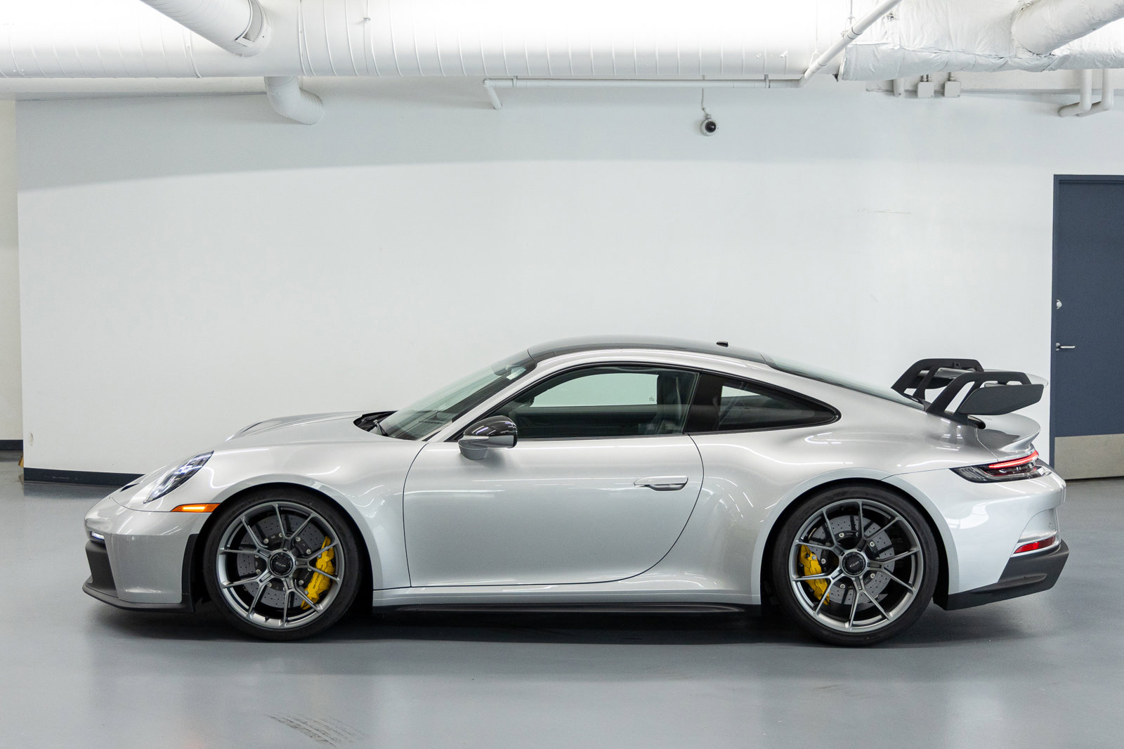 Used 2022 Porsche 911 GT3 RWD image 3