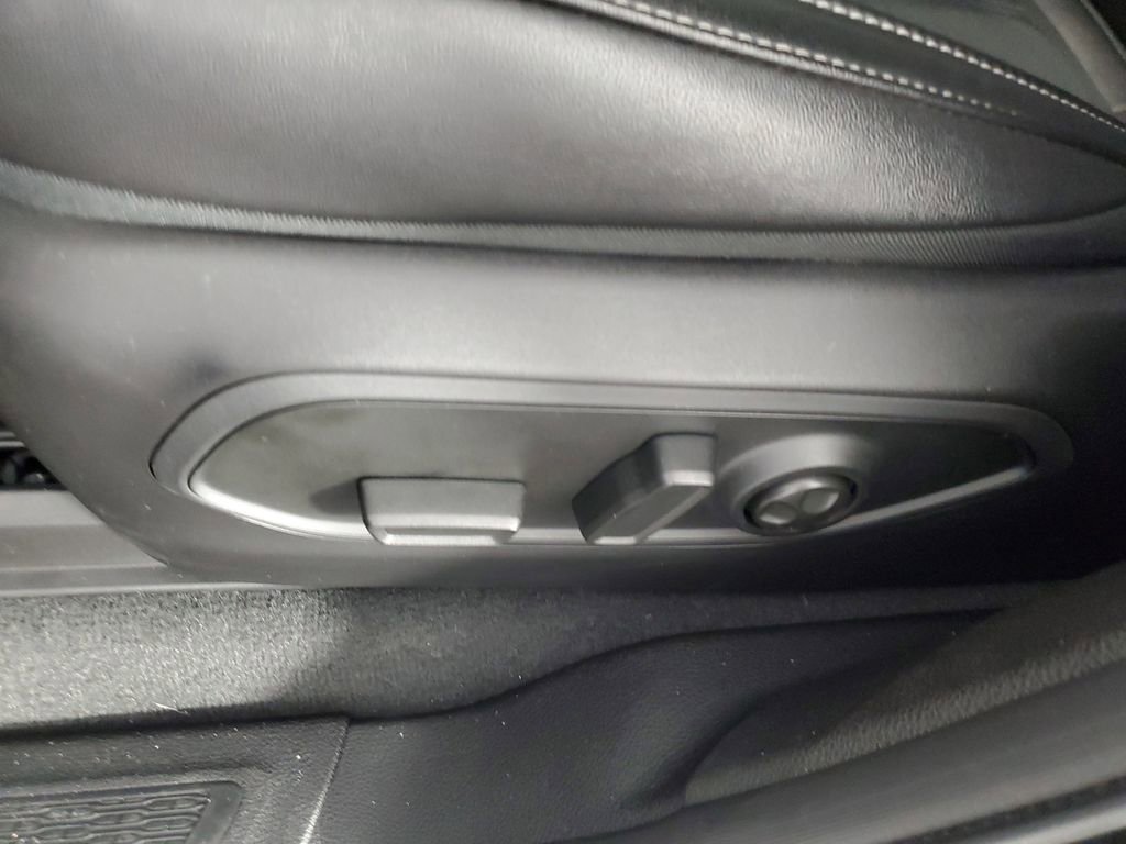 Used 2025 Jeep Grand Cherokee L Altitude image 29