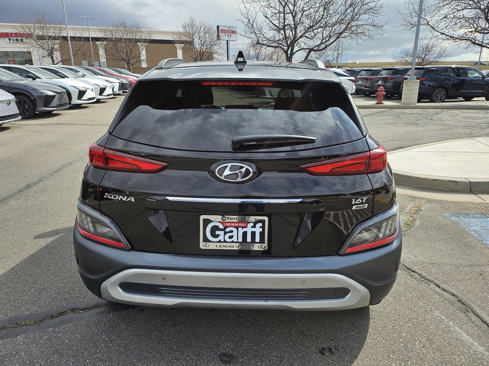Used 2022 Hyundai Kona Limited w/ Cargo Package image 7