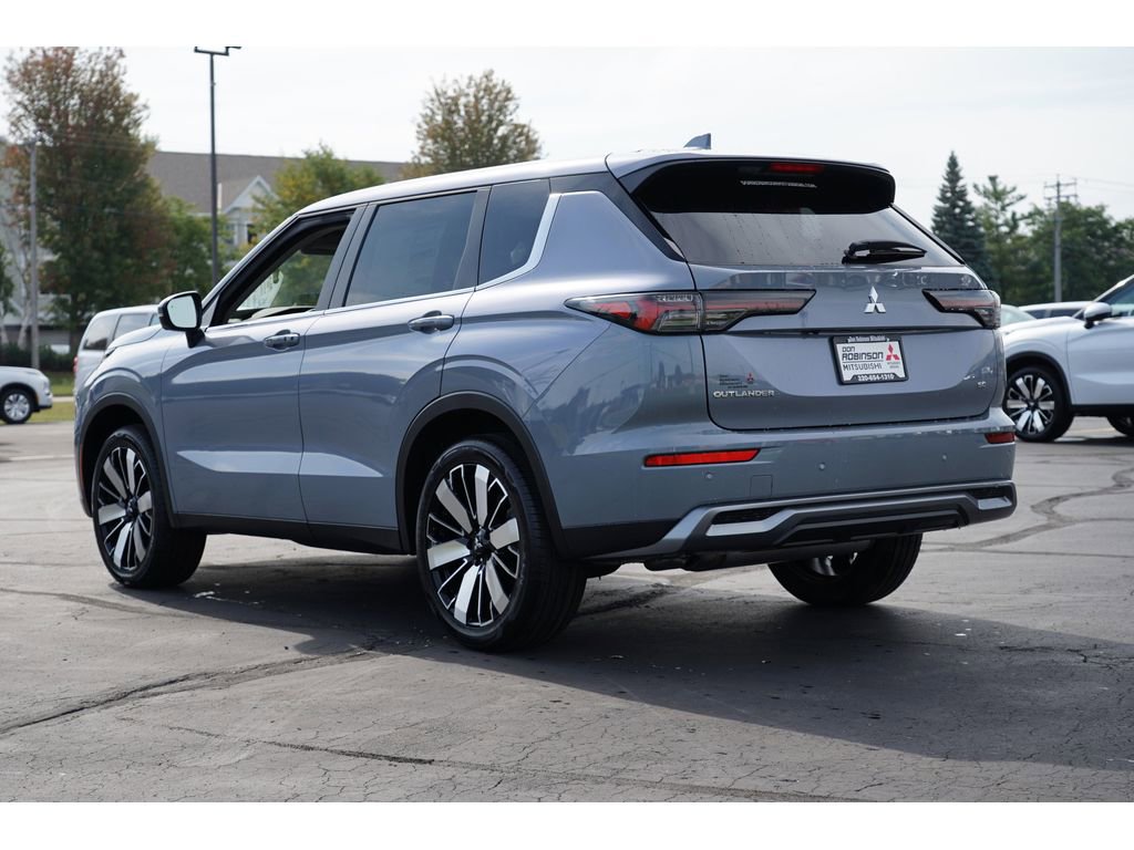 New 2025 Mitsubishi Outlander SE image 5