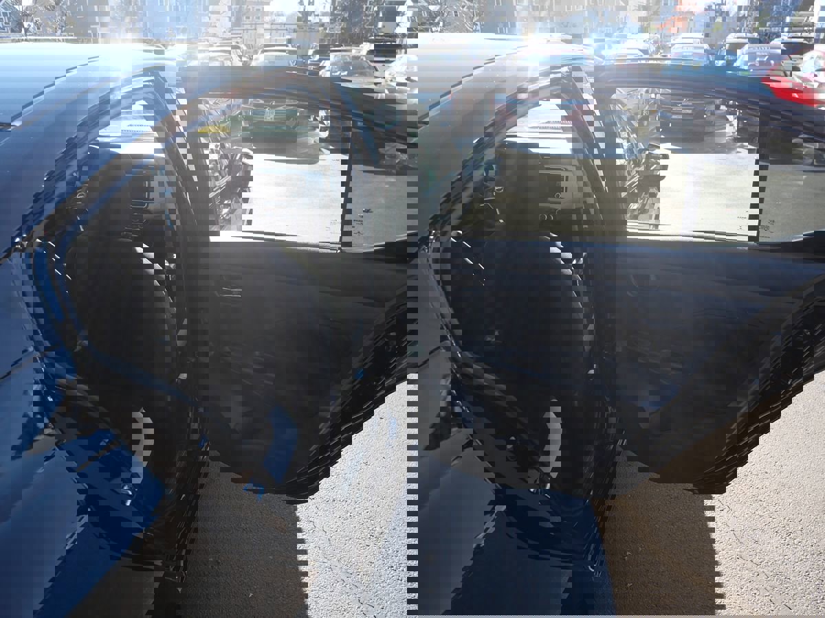 Used 2021 Nissan Versa SV image 29