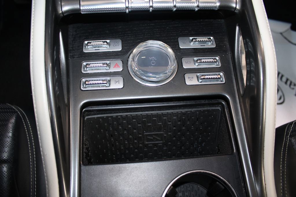 Used 2024 Lincoln Nautilus Reserve image 34