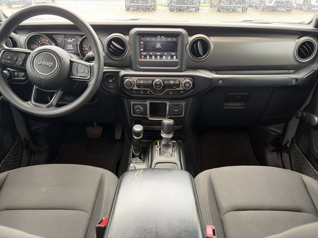 Used 2022 Jeep Gladiator Sport AWD/4WD image 13