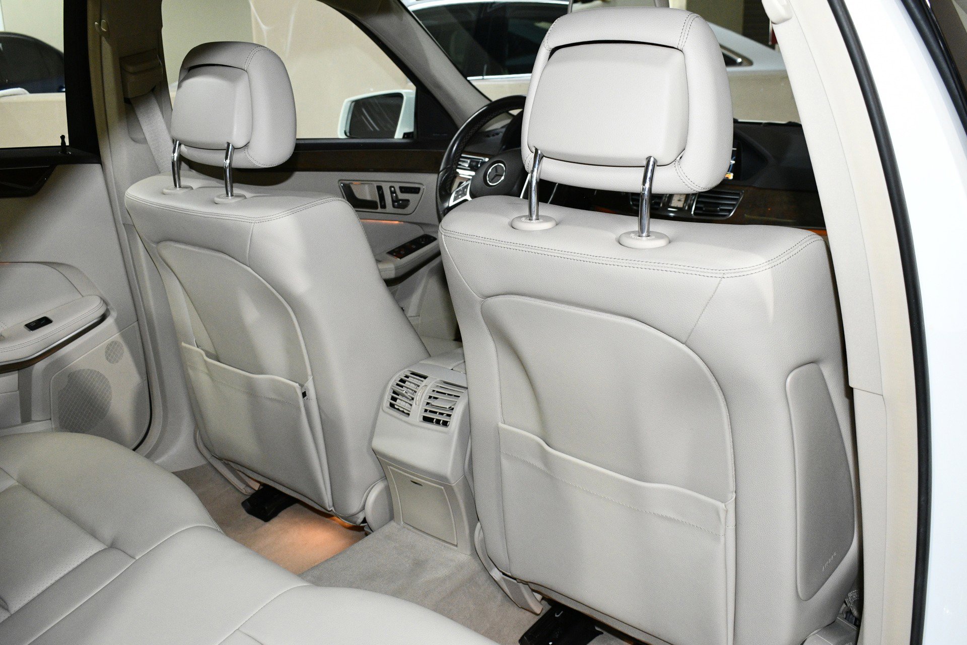 Used 2014 Mercedes-Benz E 350 4MATIC Sedan image 16