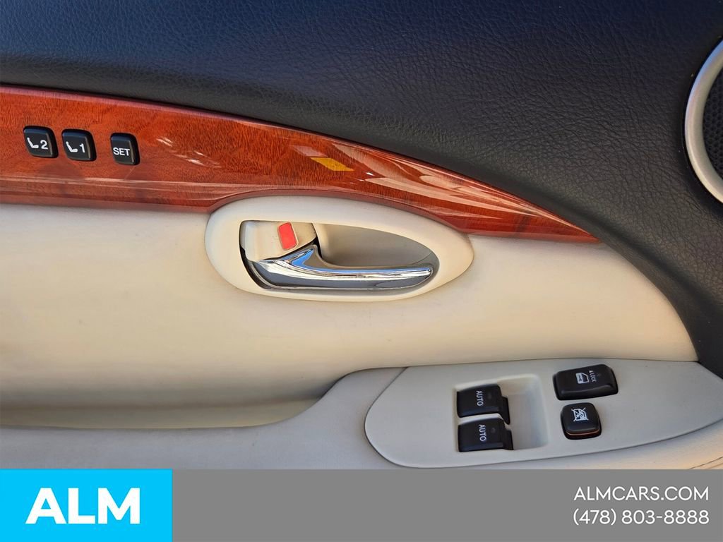 Used 2006 Lexus SC 430 Convertible image 23