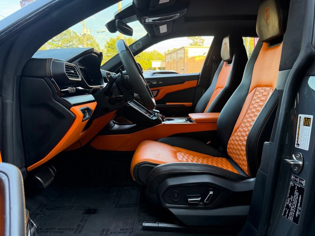 Used 2022 Lamborghini Urus AWD/4WD image 25