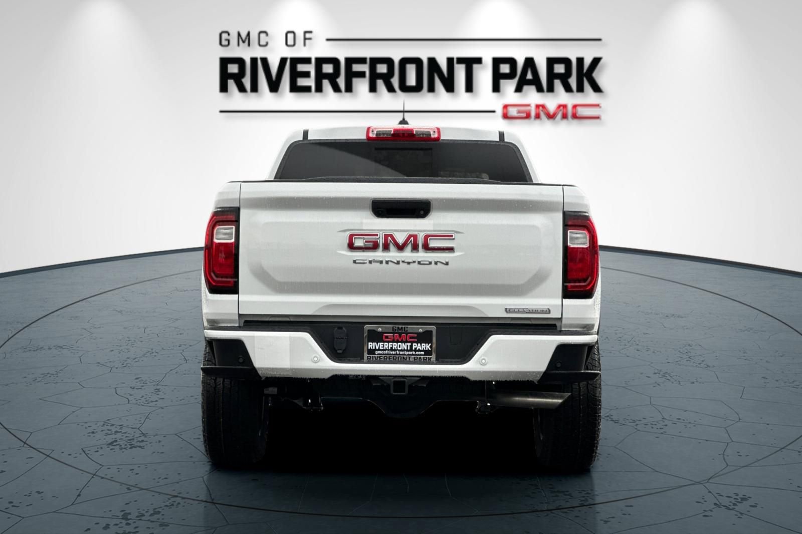 New 2026 GMC Canyon Elevation w/ Convenience Package image 3