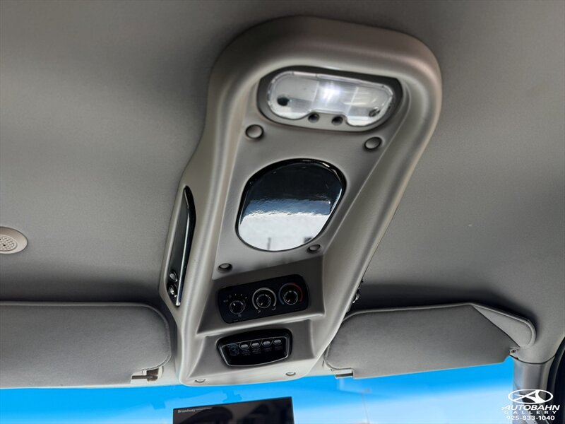 Used 2017 GMC Savana 2500 RWD image 27