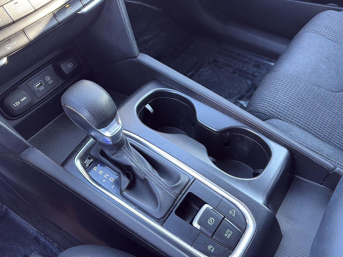 Used 2019 Hyundai Santa Fe SE image 13