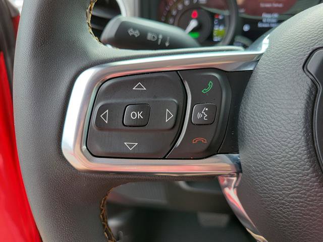Used 2024 Jeep Wrangler Unlimited Sahara image 20