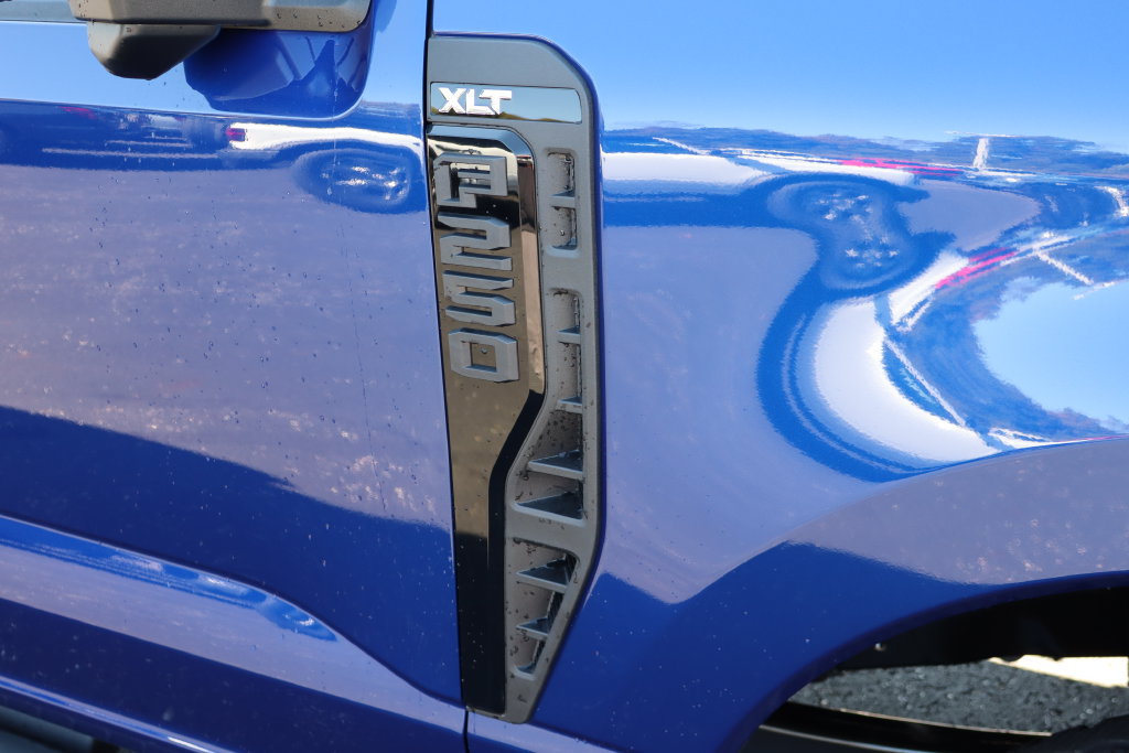 New 2026 Ford F250 XLT w/ XLT Premium Package AWD/4WD image 21