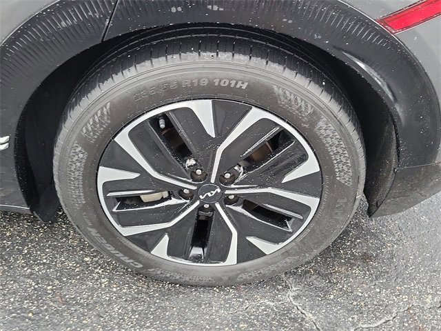 Used 2022 Kia EV6 Wind image 7