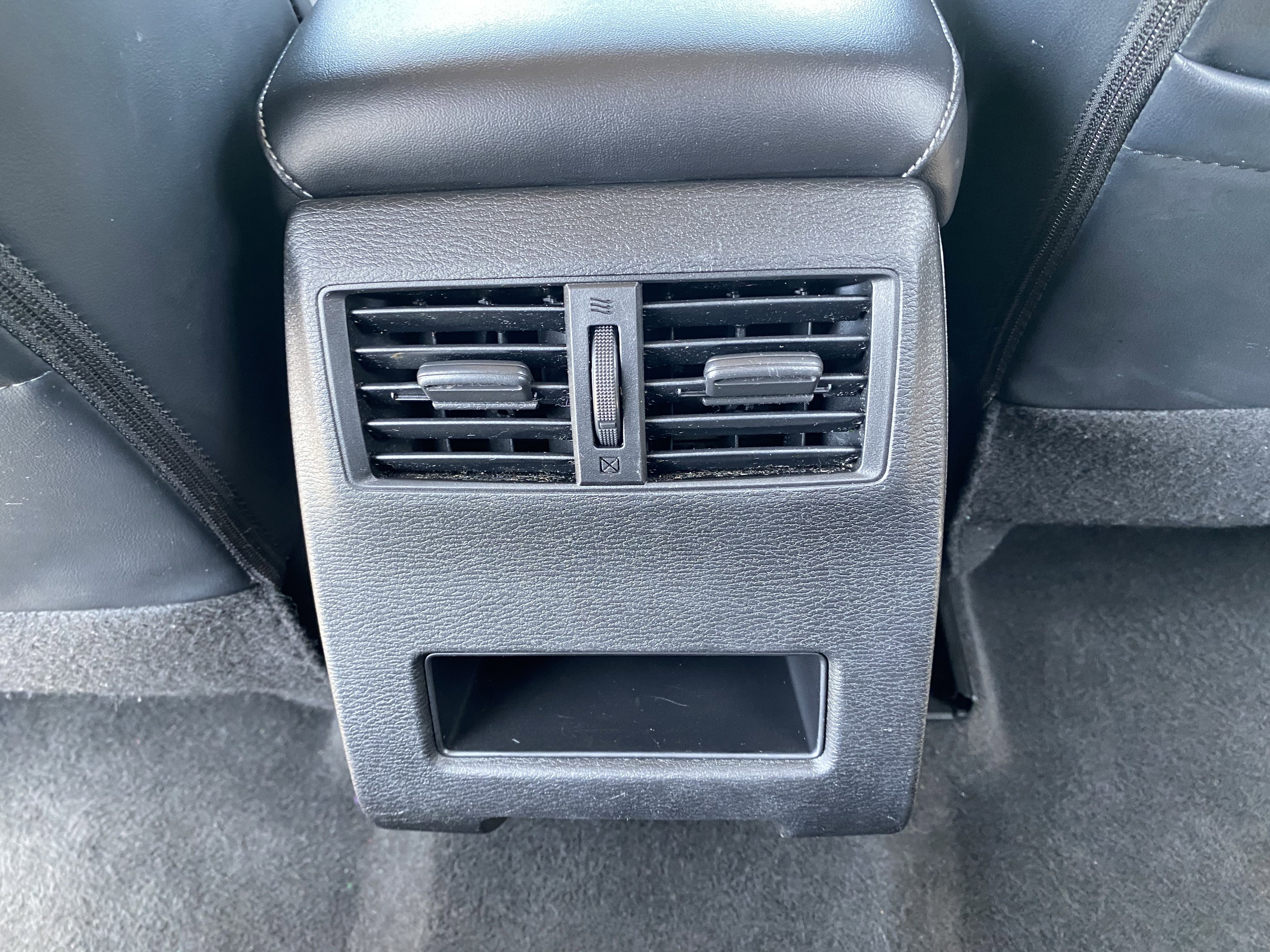 Used 2024 Mitsubishi Outlander SE AWD/4WD image 18