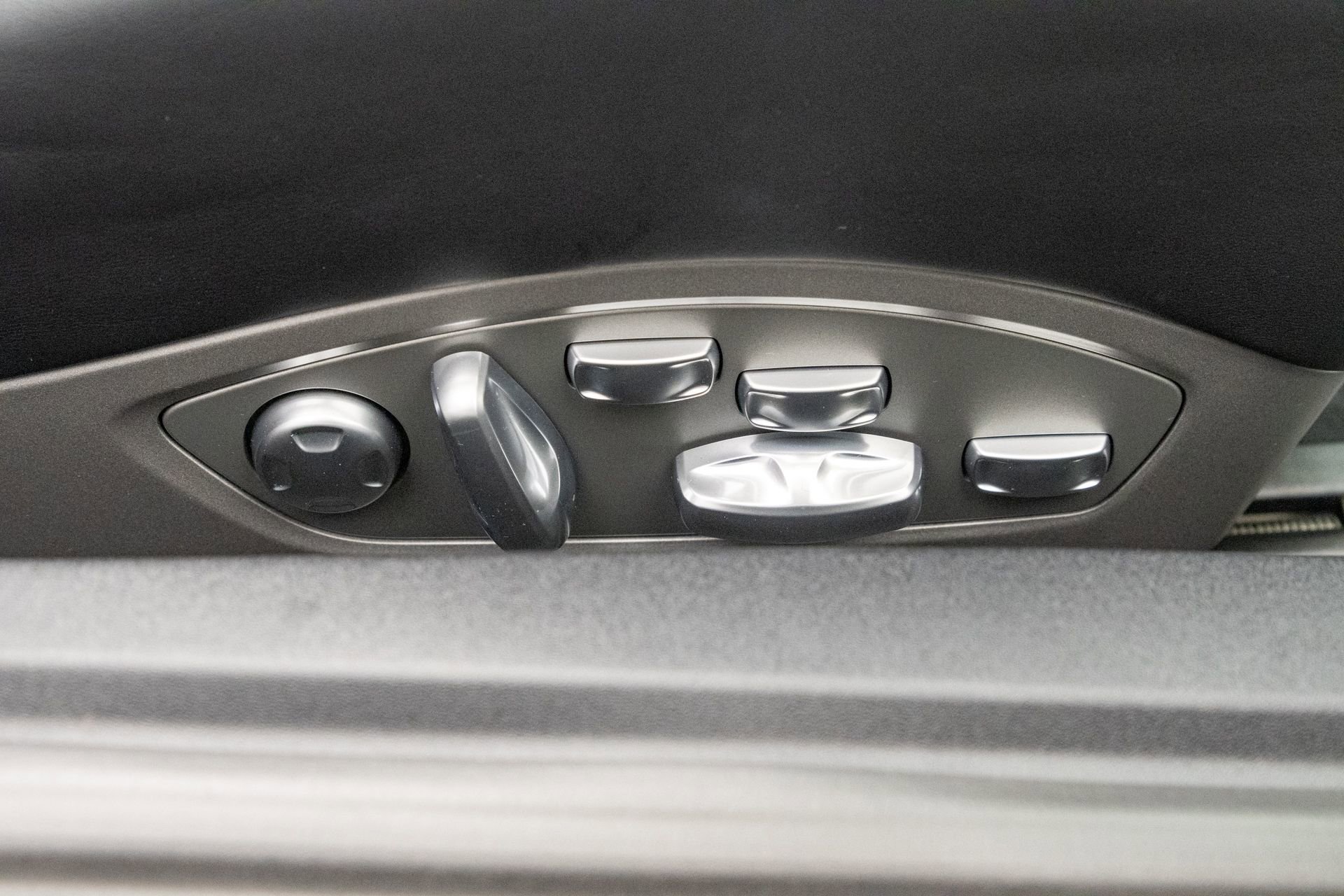 Used 2015 Porsche 911 Carrera 4 GTS image 32