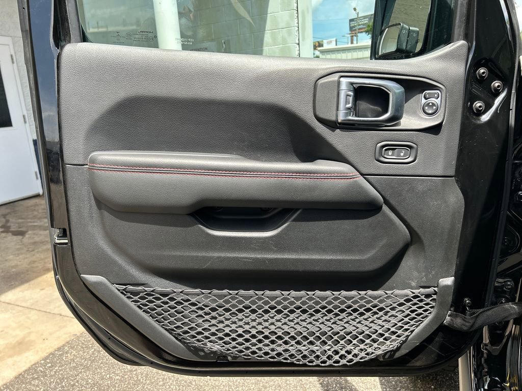 Used 2023 Jeep Gladiator Rubicon AWD/4WD image 9