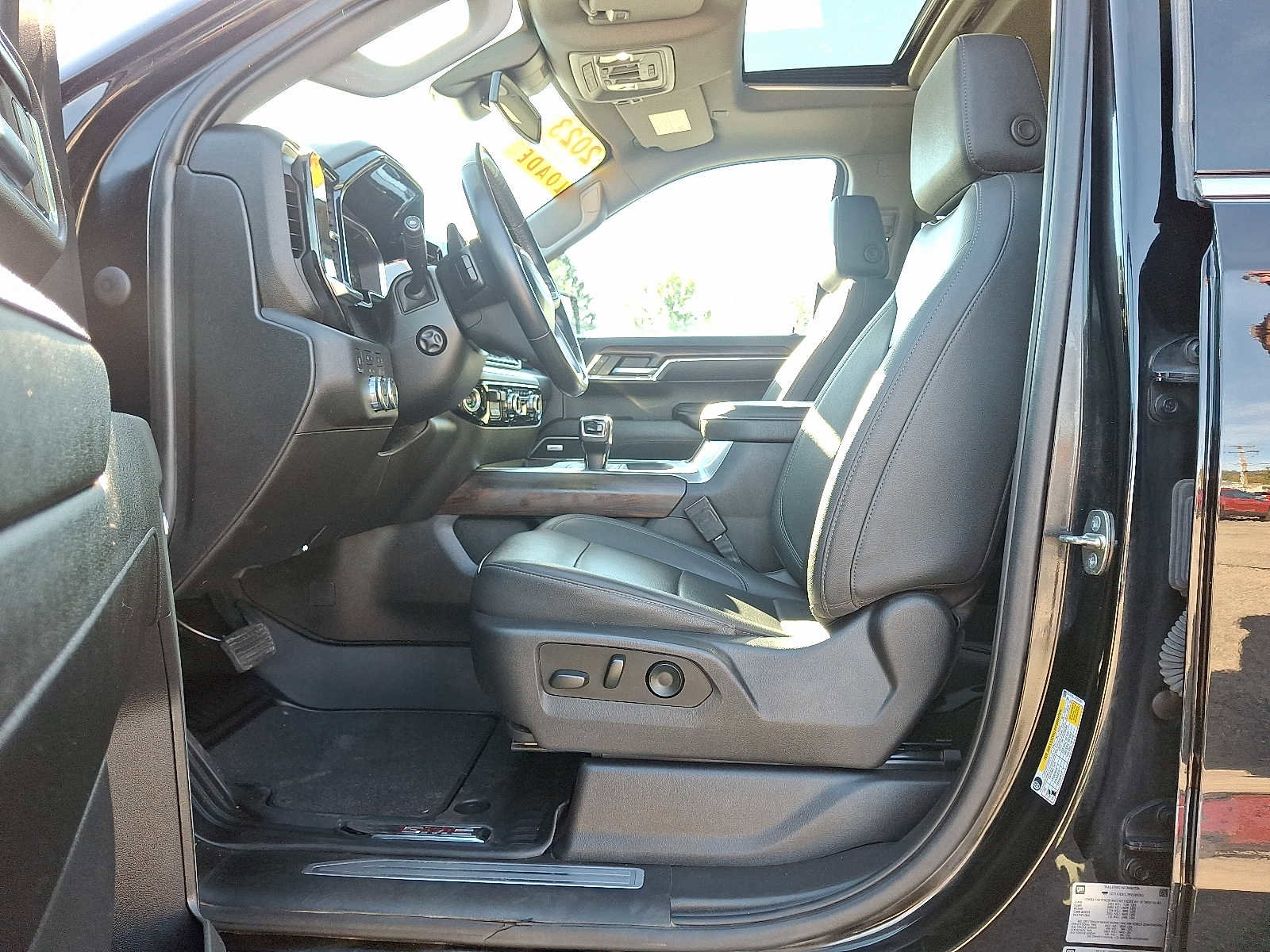 Certified 2023 GMC Sierra 1500 SLT w/ SLT Convenience Package image 13