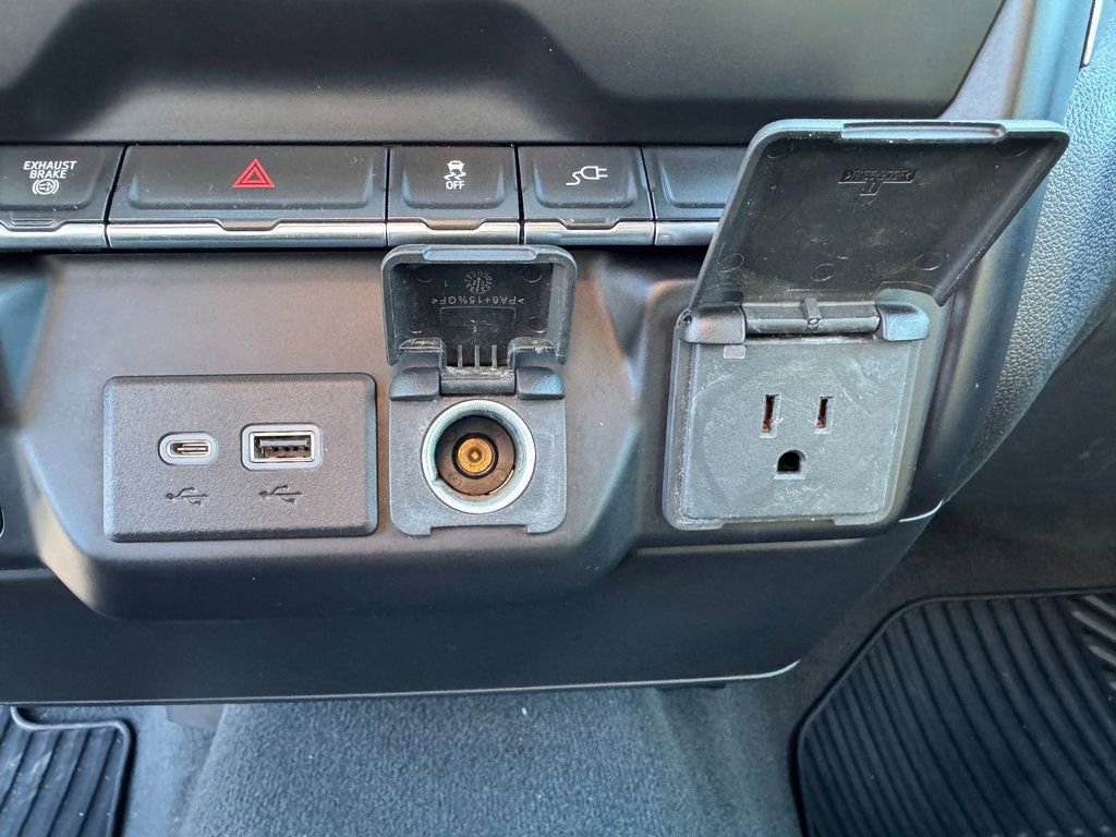 Used 2021 Chevrolet Silverado 3500 LT image 40