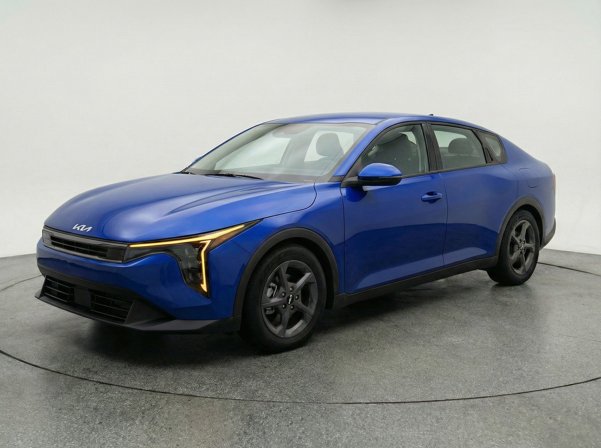Used 2025 Kia K4 FWD image 3