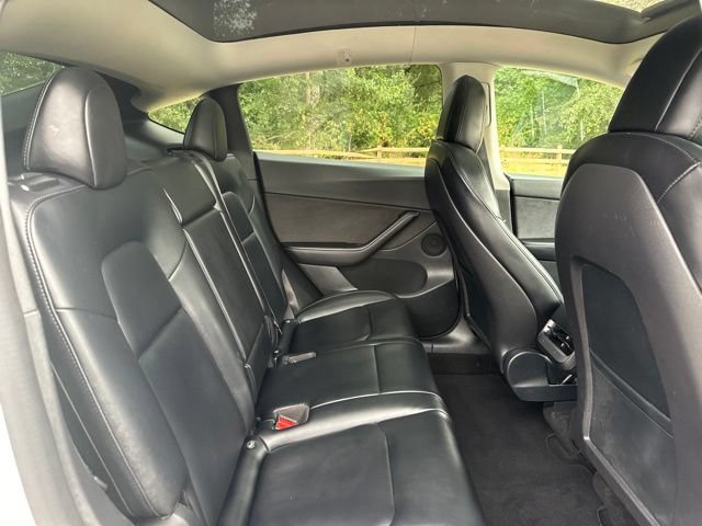 Used 2022 Tesla Model Y Long Range AWD/4WD image 20