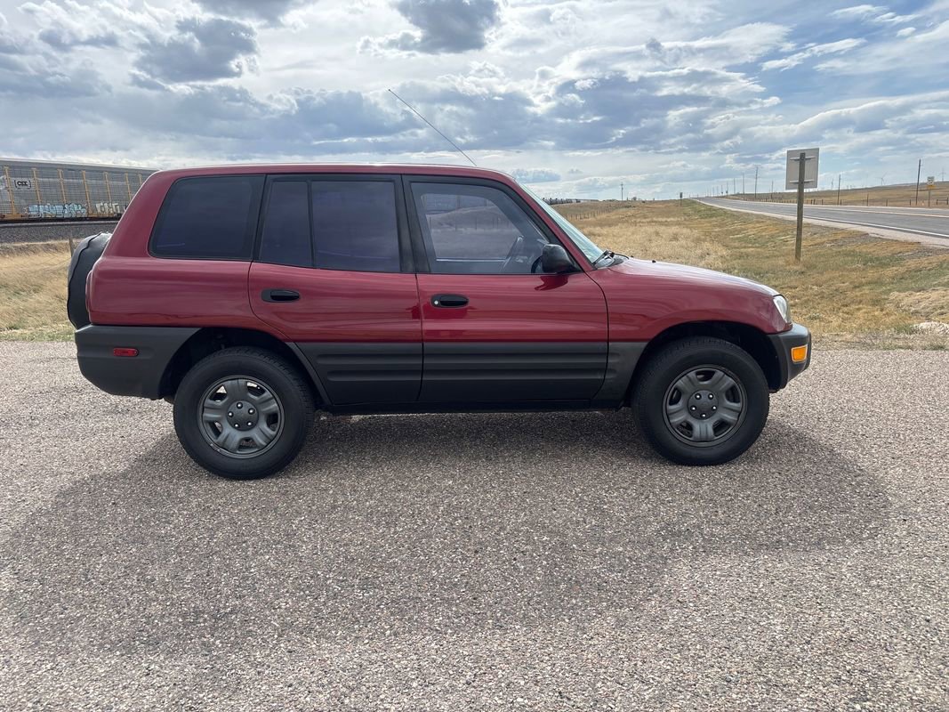 Used 1999 Toyota RAV4 2WD 4-Door image 6