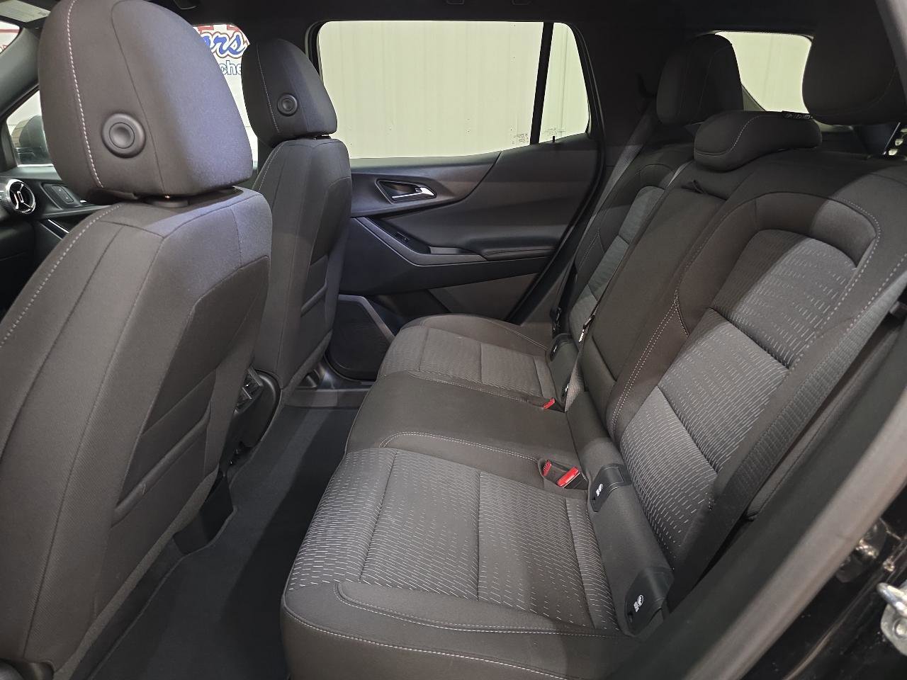 Used 2025 Chevrolet Equinox LT image 35