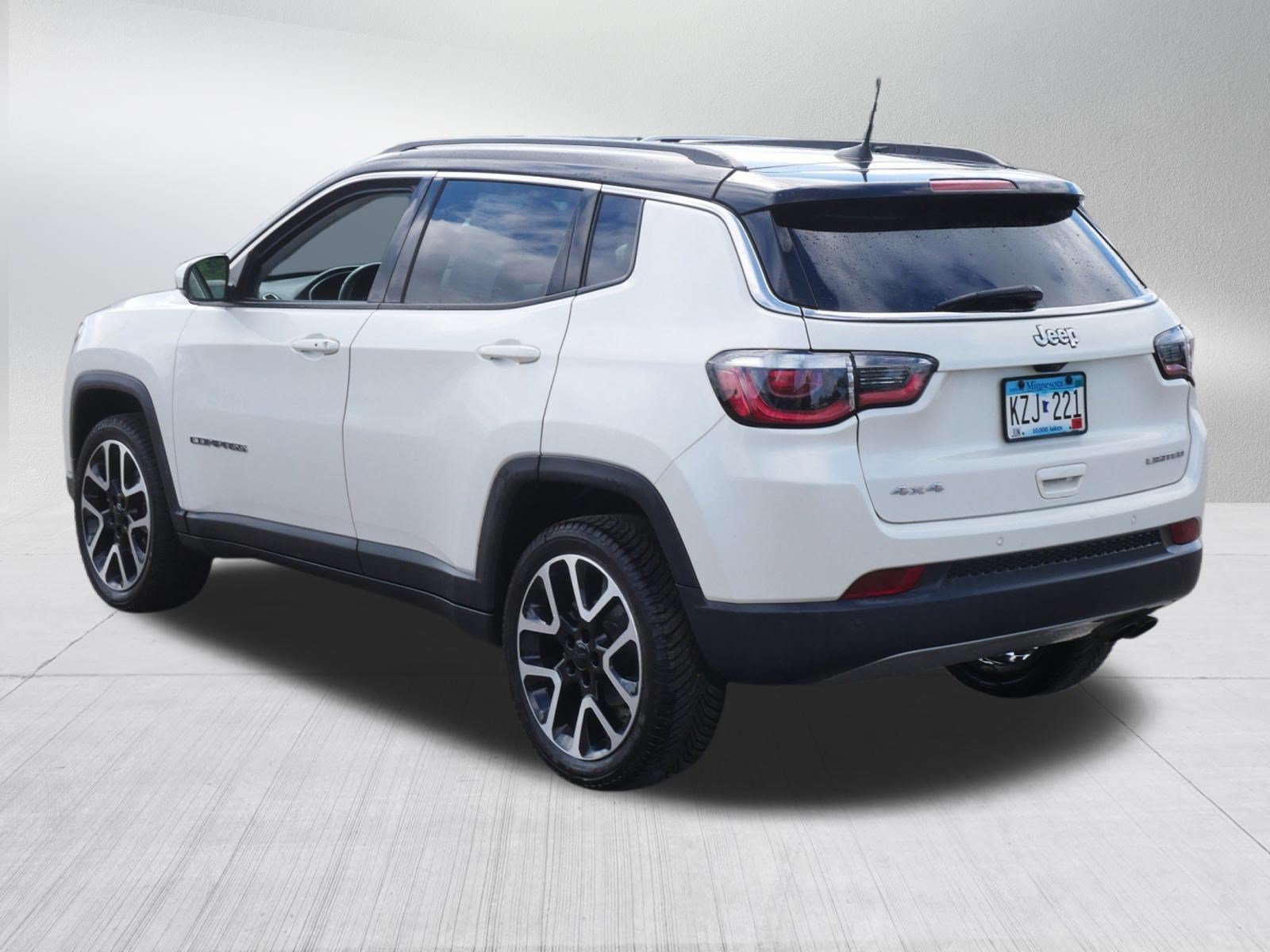 Used 2021 Jeep Compass Limited w/ Sun and Sound Group AWD/4WD image 5