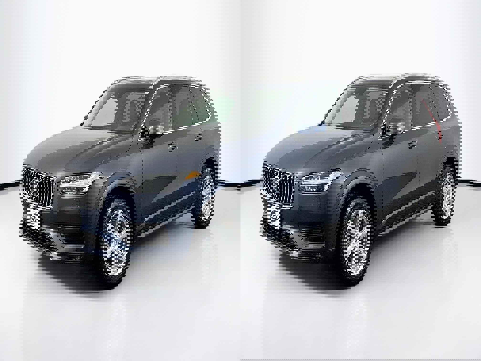 Used 2022 Volvo XC90 T5 Momentum image 6