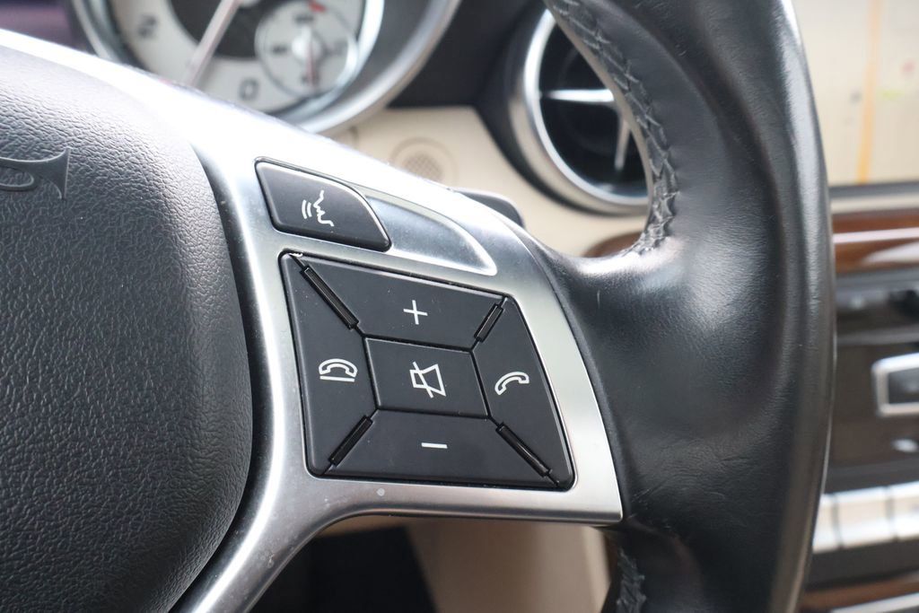 Used 2016 Mercedes-Benz SLK 300 image 21