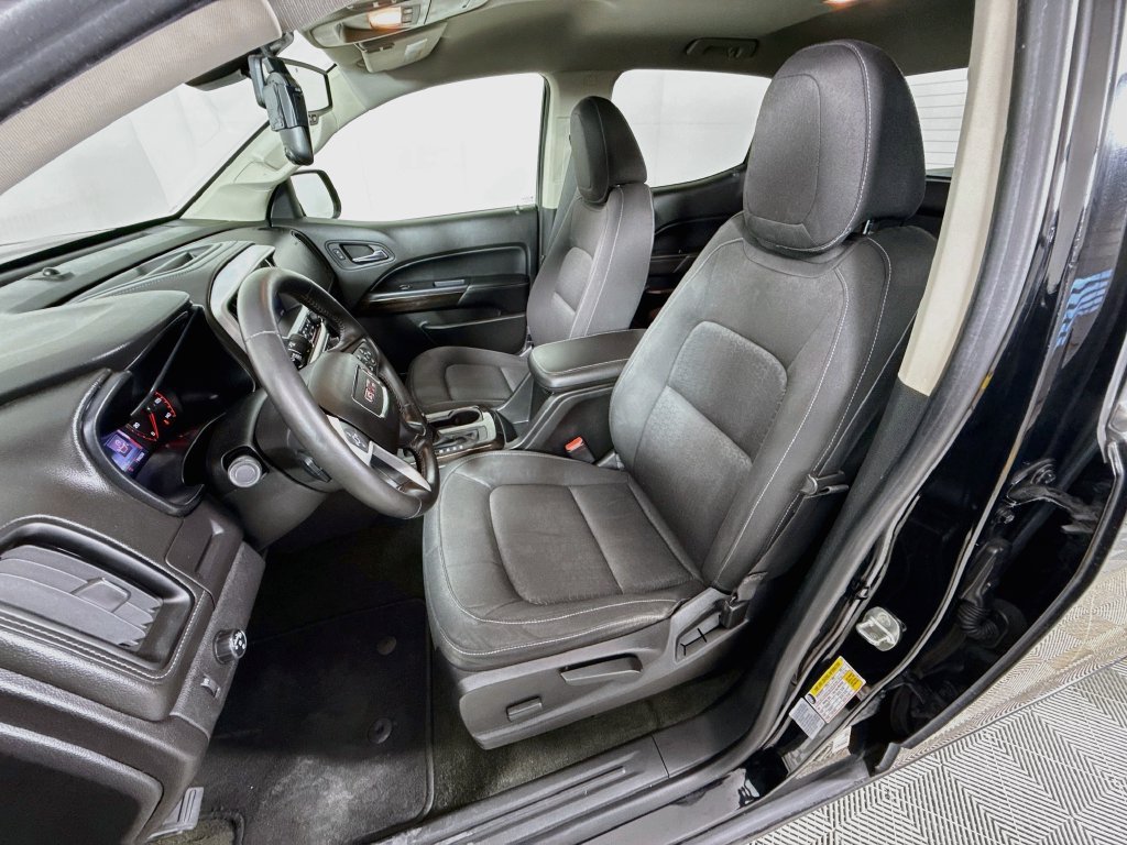 Used 2015 GMC Canyon SLE RWD image 21