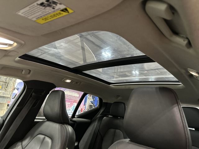 Used 2025 Volvo XC40 B5 Core w/ Protection Package Premier image 20