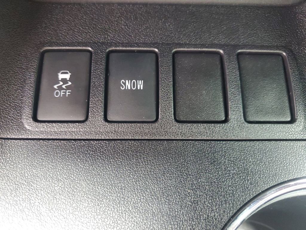 Used 2019 Toyota Highlander XLE image 28