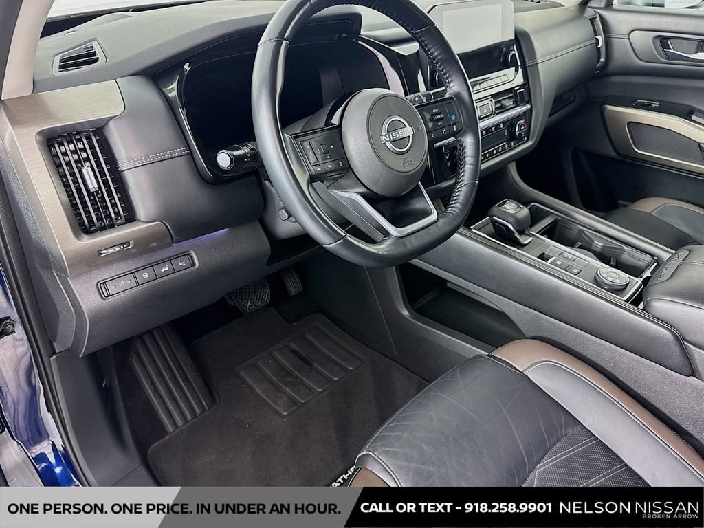 Certified 2022 Nissan Pathfinder Platinum w/ Lighting Package (N93) image 9