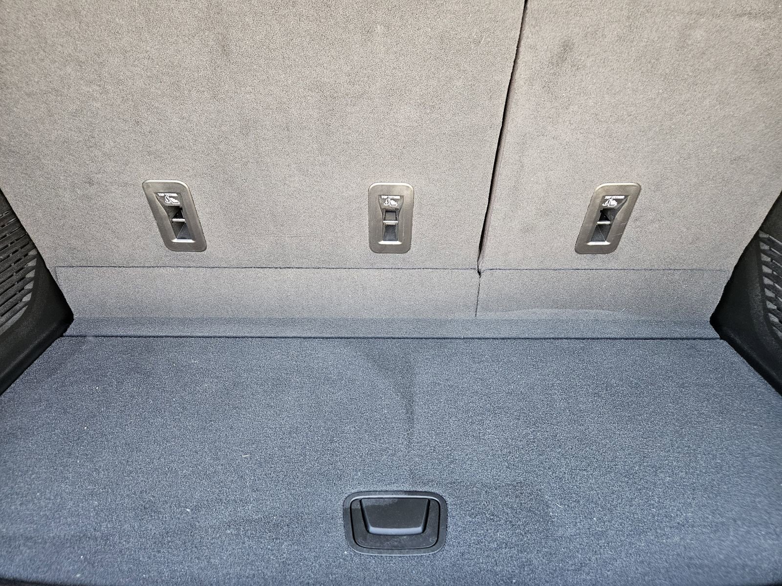 Certified 2024 Chevrolet Tahoe Z71 w/ Luxury Package image 37