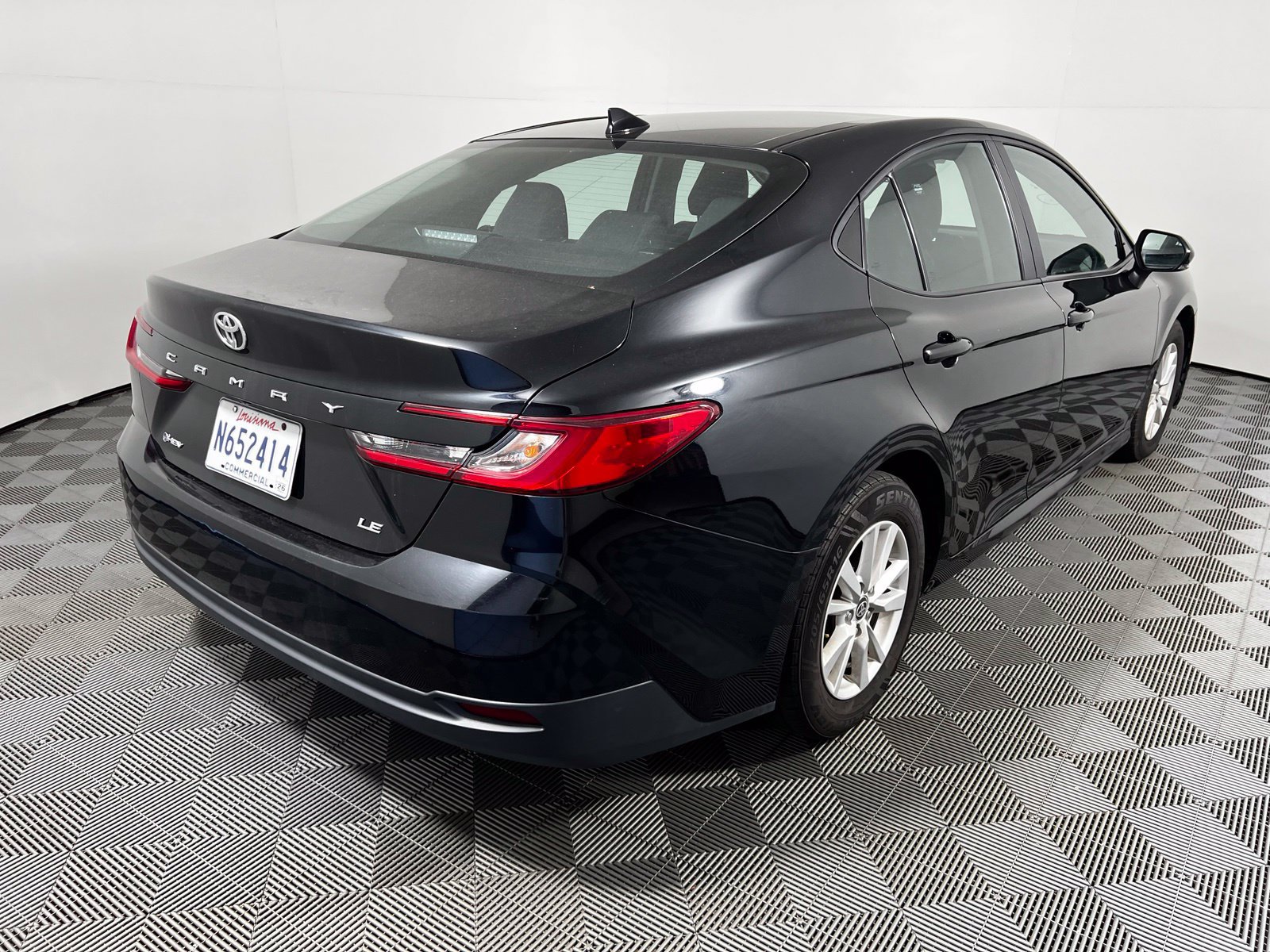 Used 2025 Toyota Camry LE FWD image 5