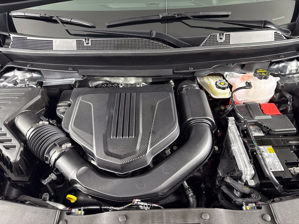New 2027 Chevrolet Traverse LT FWD image 9