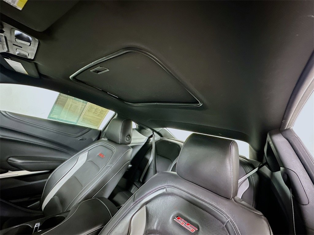 Used 2021 Chevrolet Camaro SS image 13