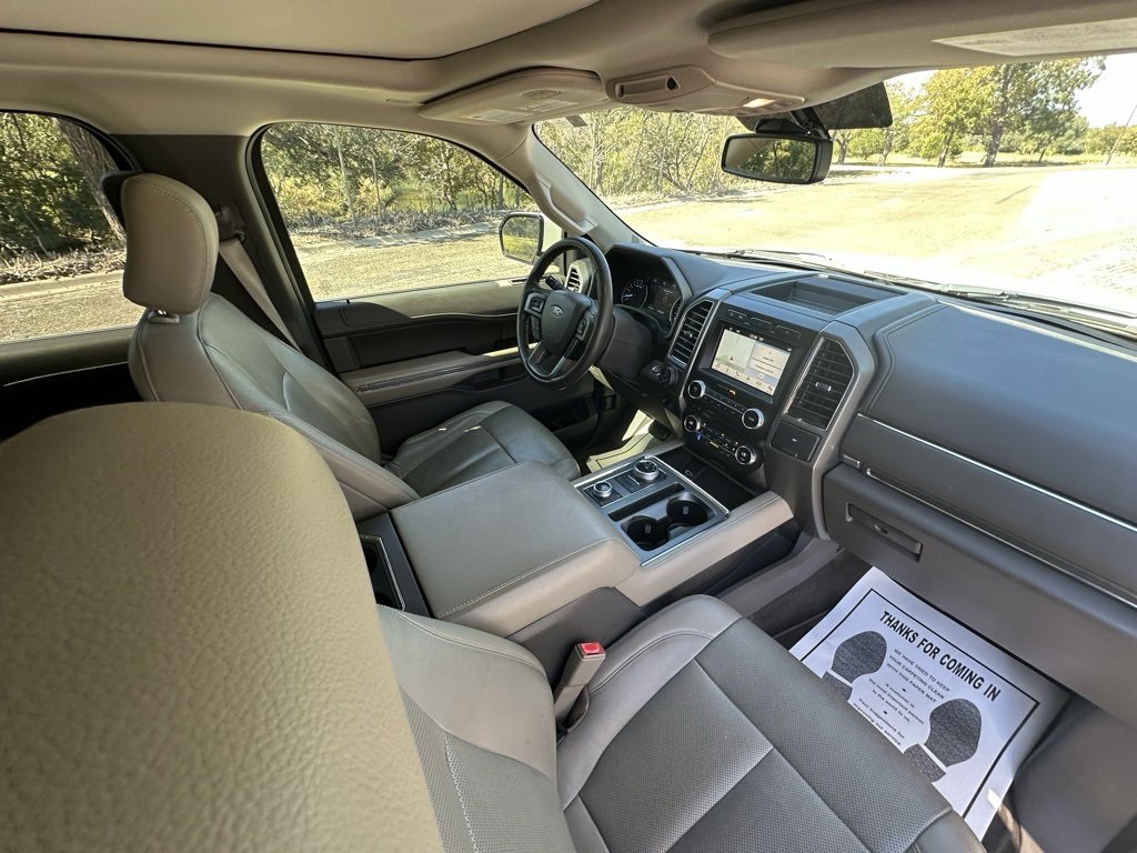 Used 2018 Ford Expedition Max XLT w/ Equipment Group 202A image 9